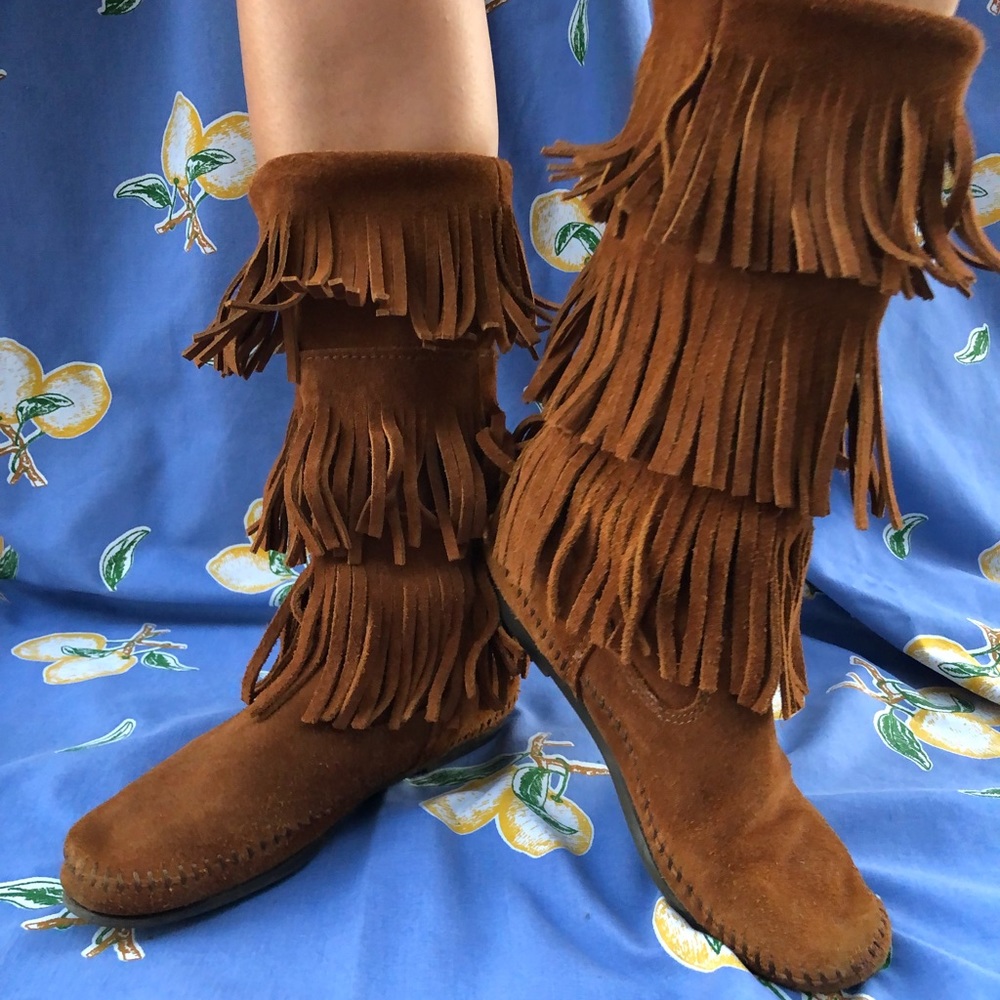 Light Brown 3-Layer Fringe Minnetonka Boot